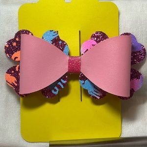Hair bow